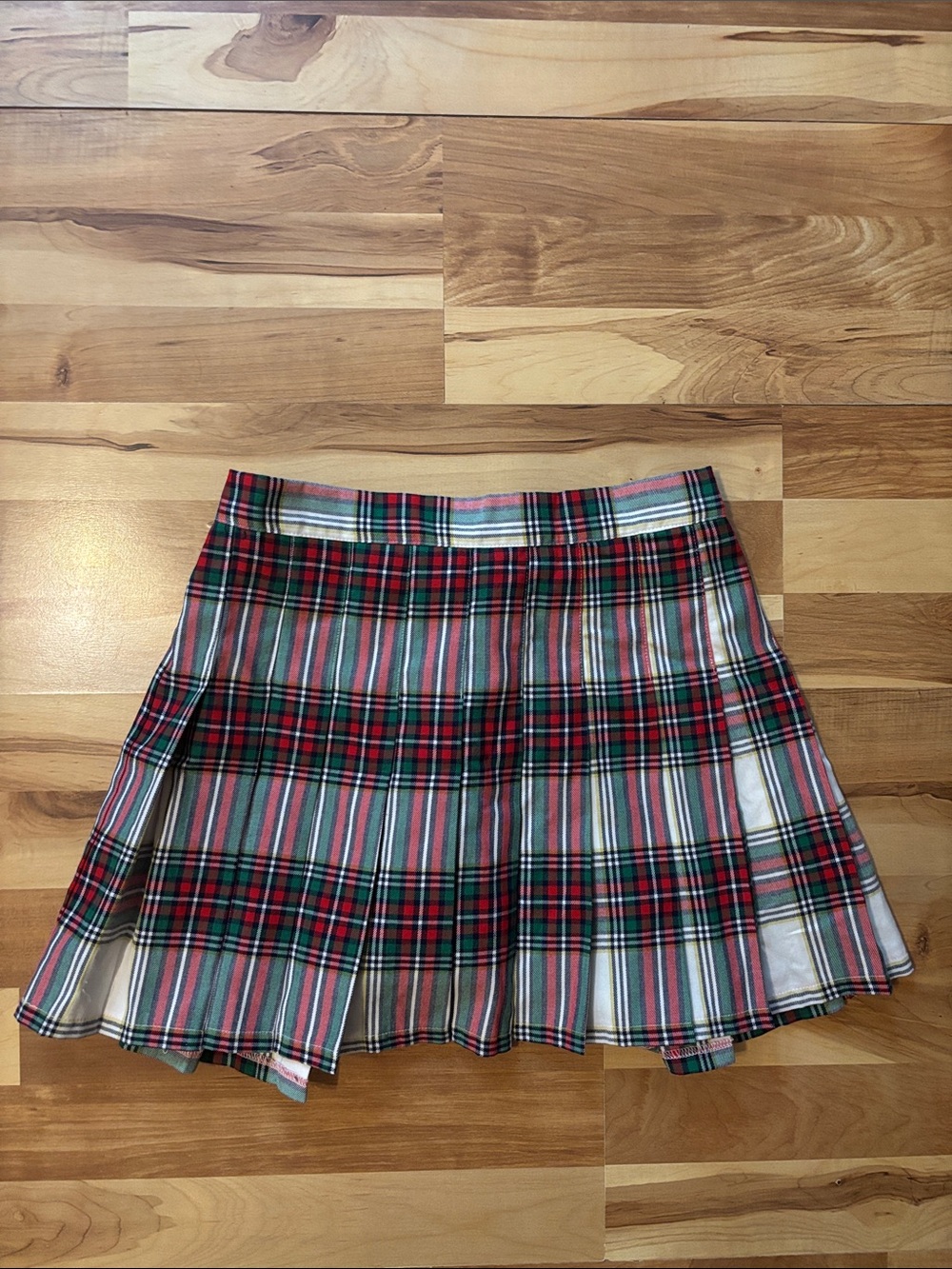 Aerie Class Act Pleated Tartan Plaid Mini Skirt new with tags size medium